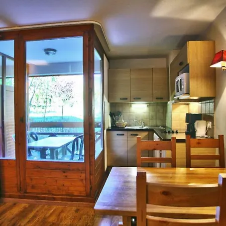 Apartment Confortable Avec Balcon Est, Parking Et Wifi - Fr-1-512-250 Brides-les-Bains